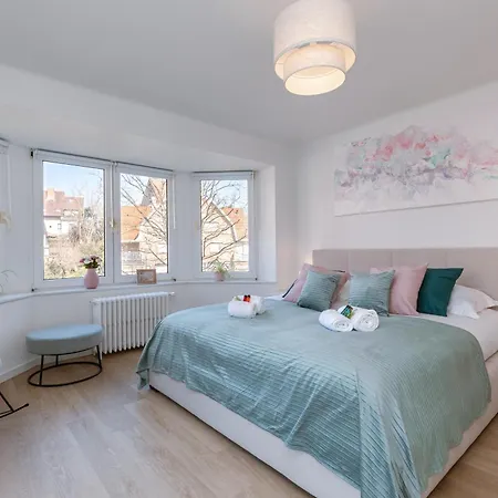 Pins Dores - A Luxurious And Beautifully Decorated With Terrace And Parking Near The Beach 别墅